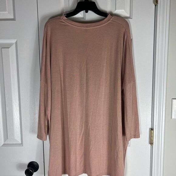 Umgee Womens Oversized Tan Blouse Size Small - Picture 2 of 3